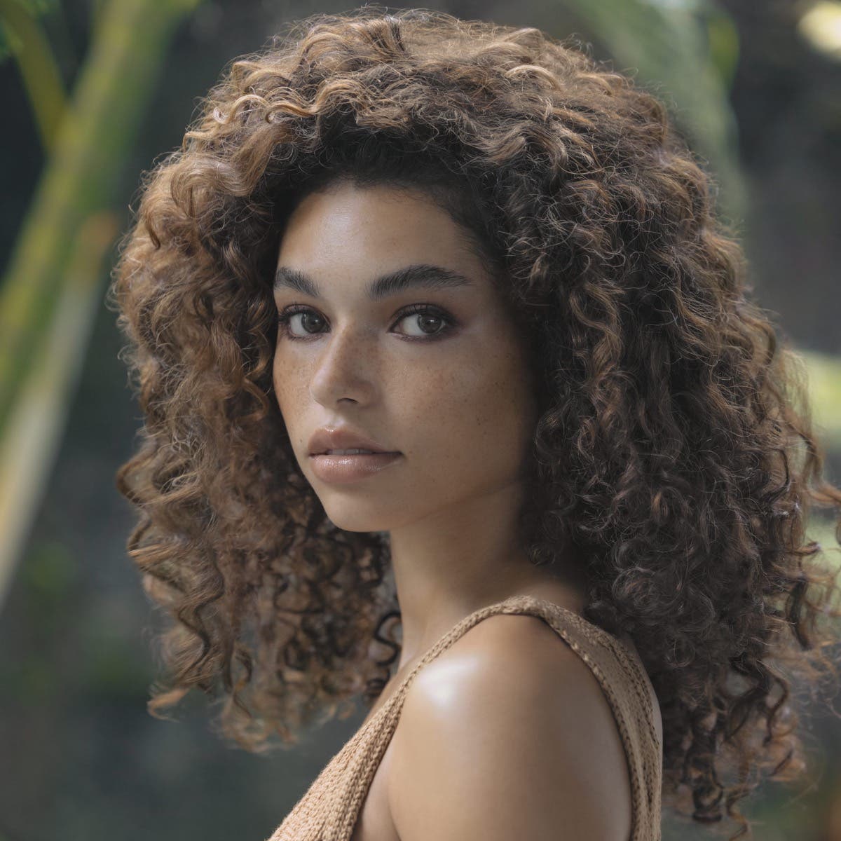 Anti-Frizz Hairspray - Image 5